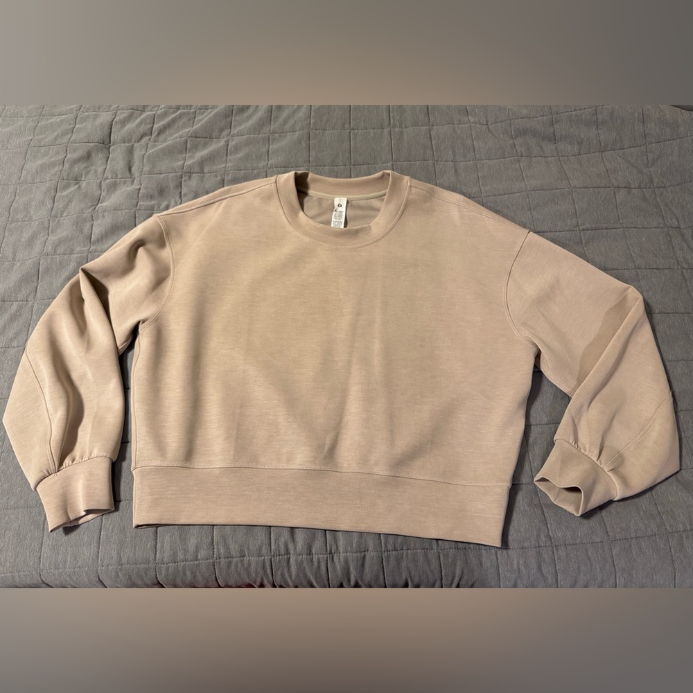 Lululemon - Softstreme Perfectly Oversized Cropped Crew - Size 4